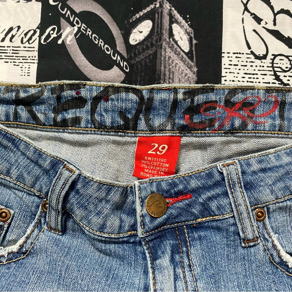 Request y2k 2009s womens skater grunge graffiti print jeans low rise bootcut - Picture 7 of 8